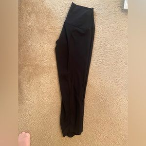 Lululemon Crop scalloped black Leggings
